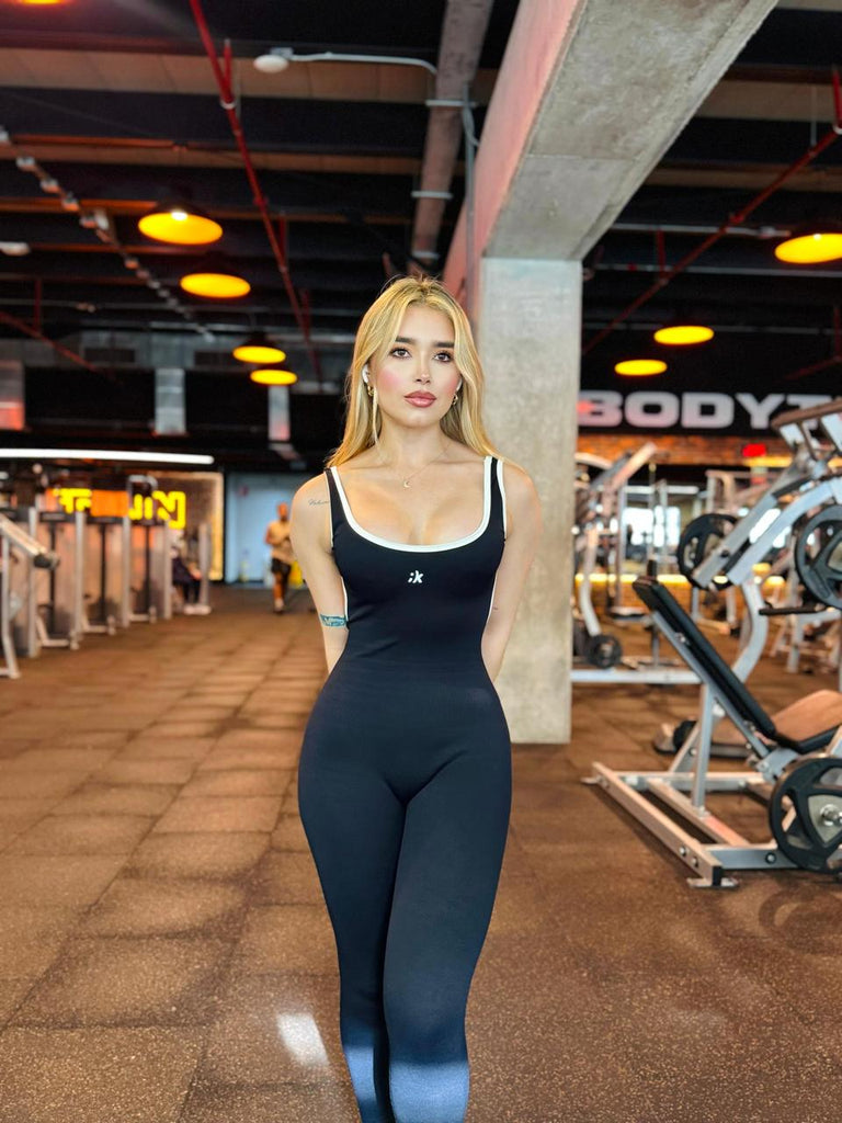 ENTERIZO AURA FIT